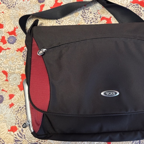 TUMI/DUCATI Collab Black and Red Messenger Bag - Picture 6 of 9